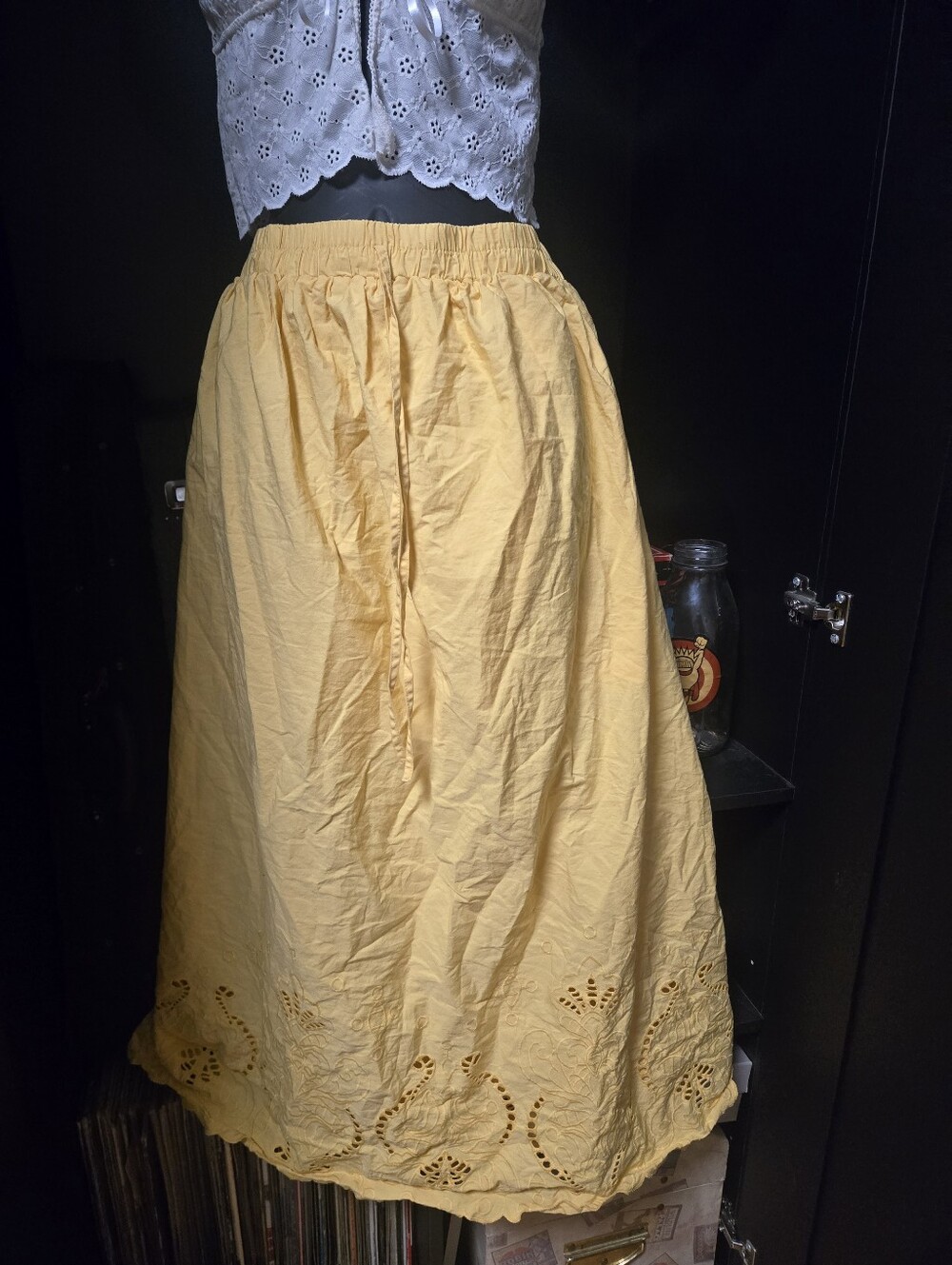 Moon River Soft Butter Yellow Eyelet Lace Hem Maxi Skirt Size Large